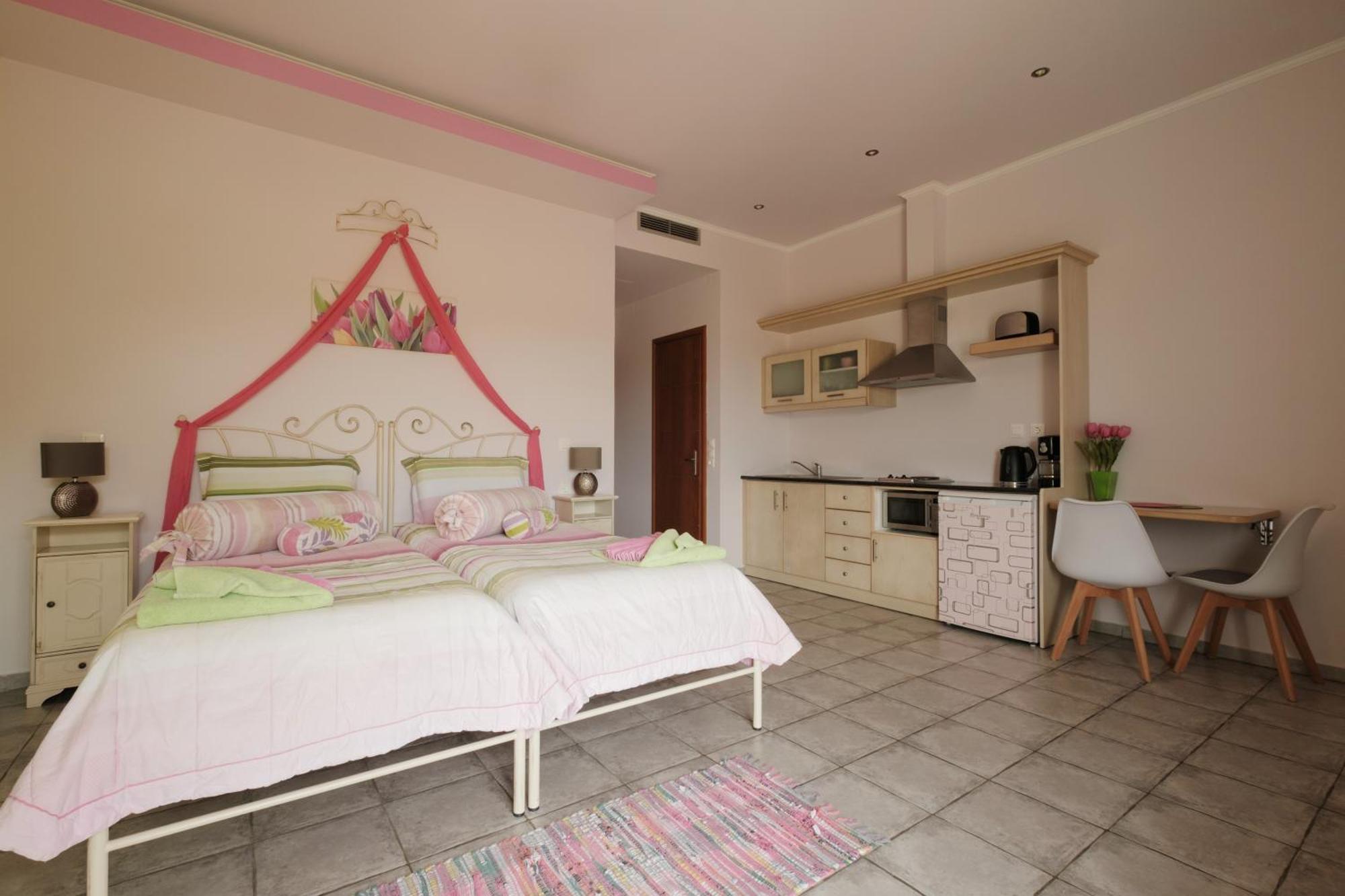 Margarita'S Luxury Suites 阿吉欧史芬尼 外观 照片