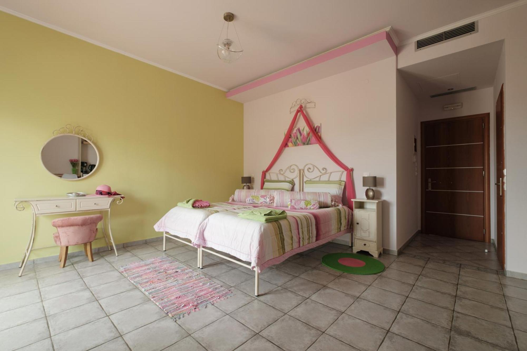 Margarita'S Luxury Suites 阿吉欧史芬尼 外观 照片